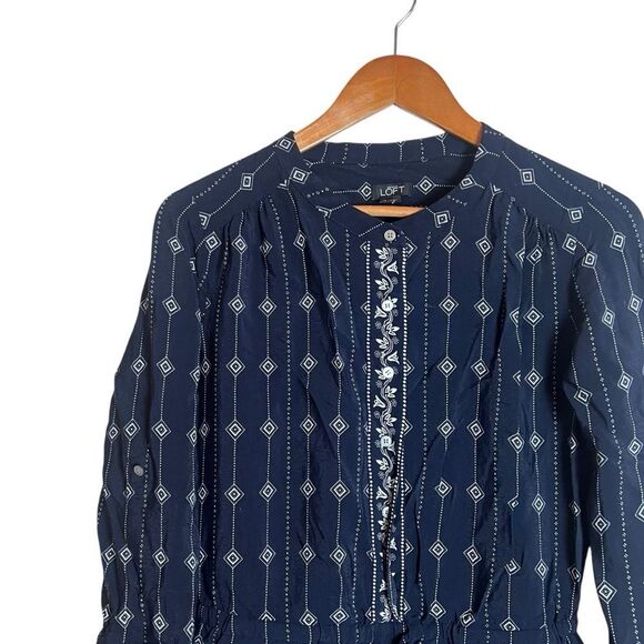 Loft navy patterned romper. Size xs - Picture 2 of 8